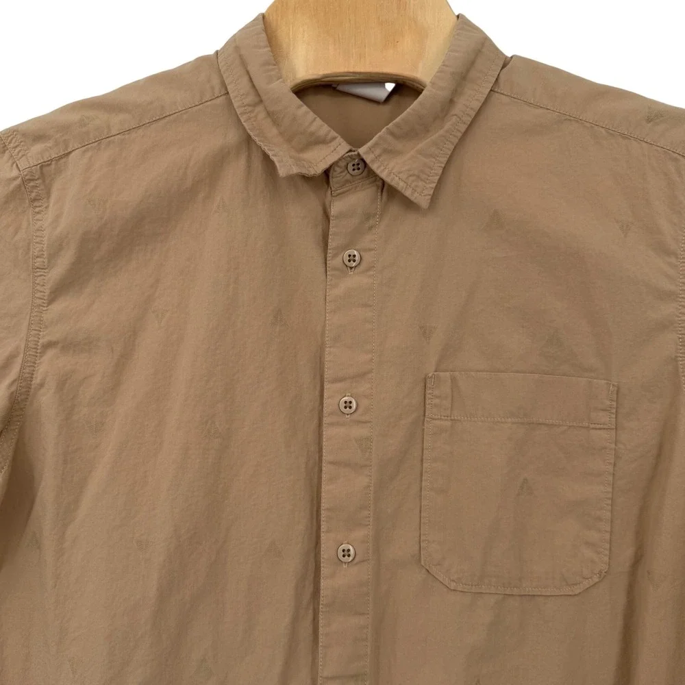 The North Face Button Up Mens XL Tan Short Sleeve NF0A55MP Embroidered‎ Triangle